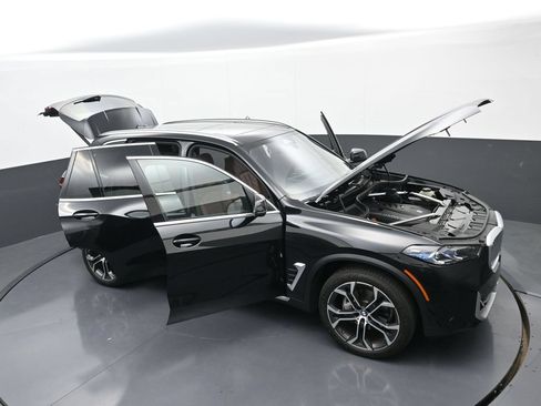 Used 2026 BMW X5 xDrive40i AWD/4WD image 39
