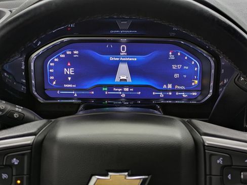 Used 2022 Chevrolet Silverado 1500 LT AWD/4WD image 36