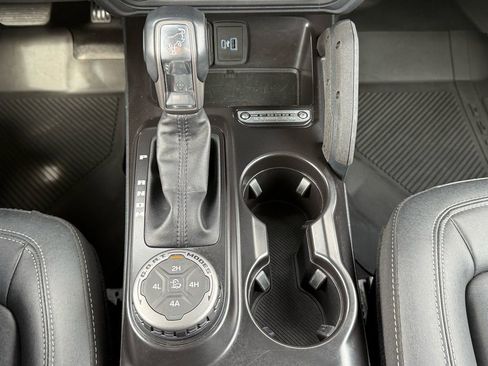 Used 2025 Ford Bronco Badlands w/ Sasquatch Package image 21