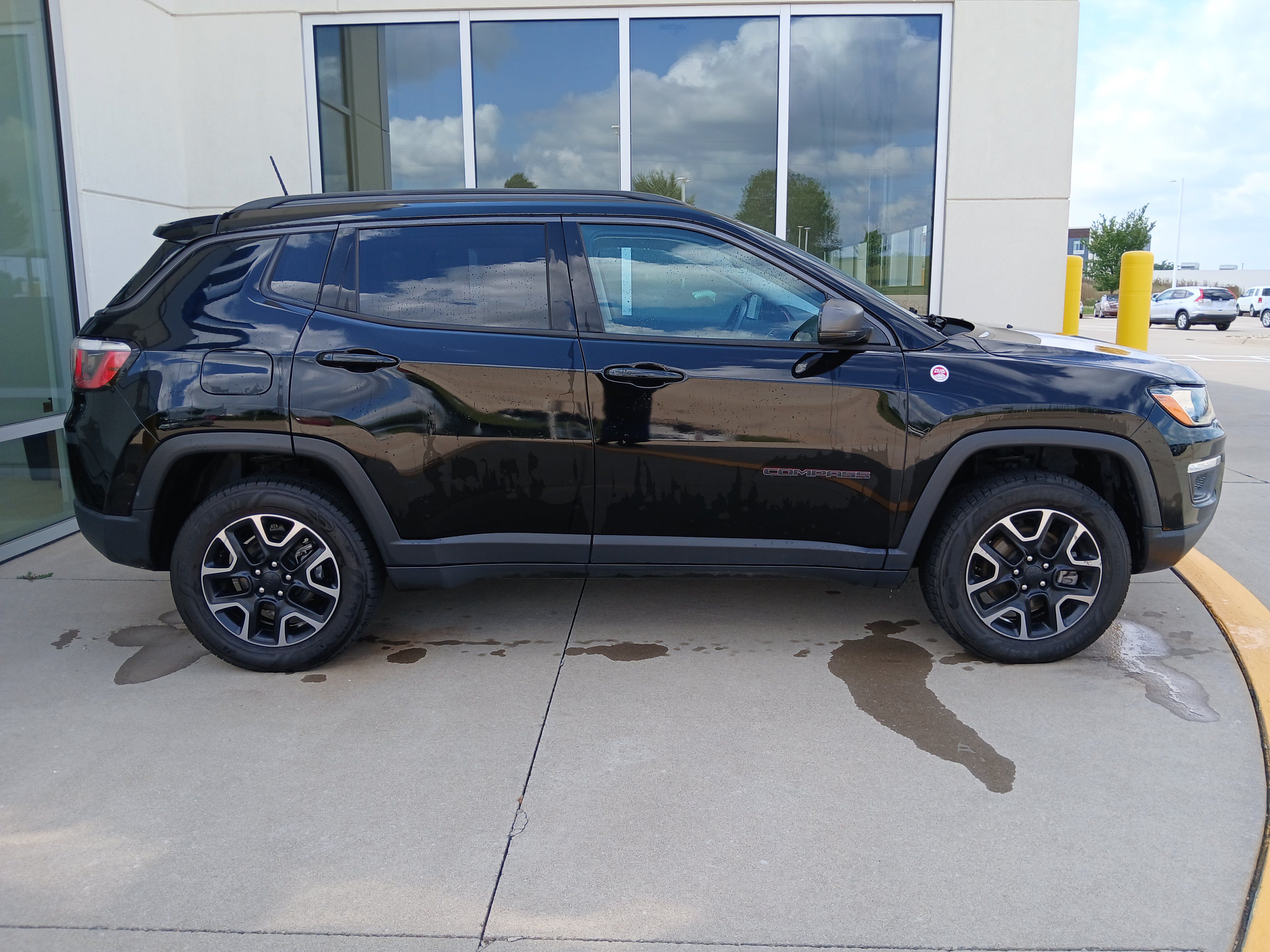 Used 2019 Jeep Compass Trailhawk AWD/4WD image 6