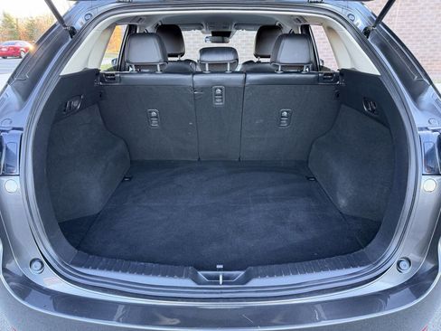 Used 2021 MAZDA CX-5 Touring image 38