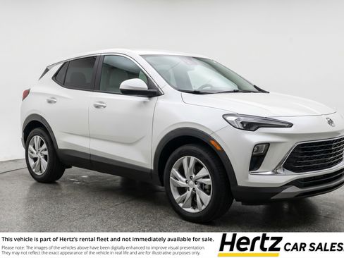 Used 2025 Buick Encore GX Preferred AWD/4WD image 1