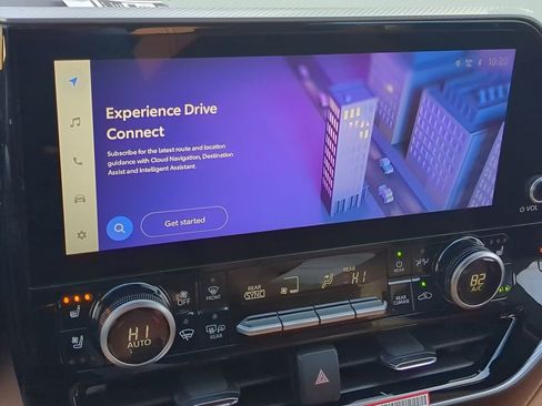 New 2026 Toyota Highlander Platinum image 21