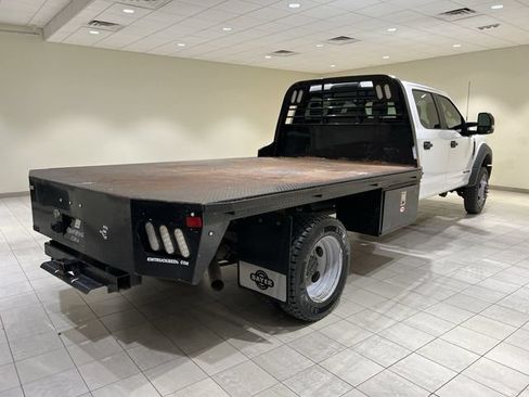 Used 2022 Ford F550 4x4 Crew Cab Super Duty w/ Power Equipment Group image 5