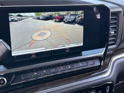 Used 2025 GMC Sierra 1500 Elevation image 15