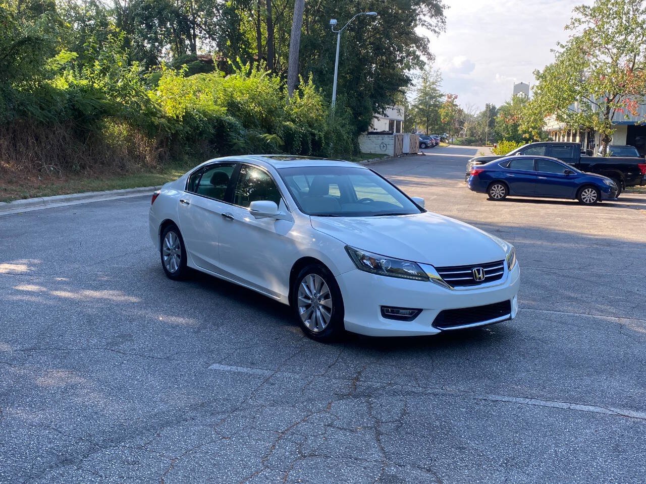 Used 2013 Honda Accord EX image 3