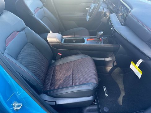 New 2026 Nissan Kicks SR FWD image 11