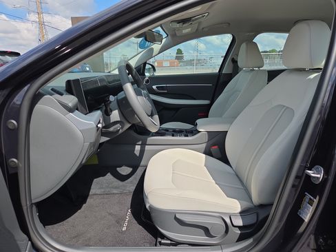 Certified 2026 Hyundai Sonata SE FWD image 7