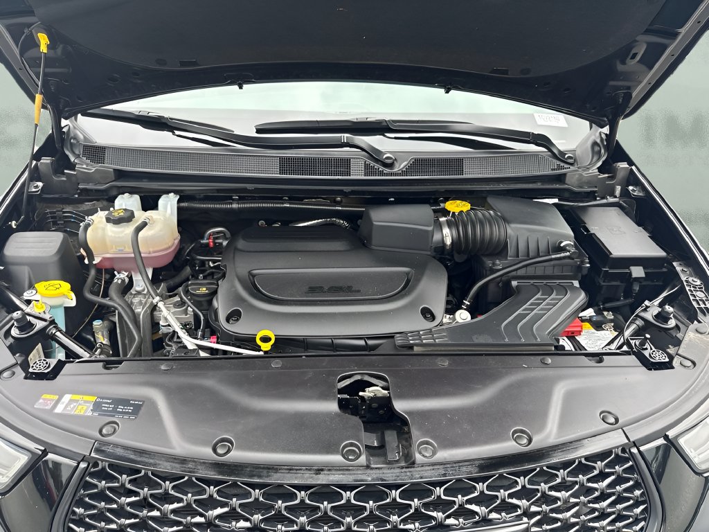 Used 2025 Chrysler Pacifica Limited FWD image 24