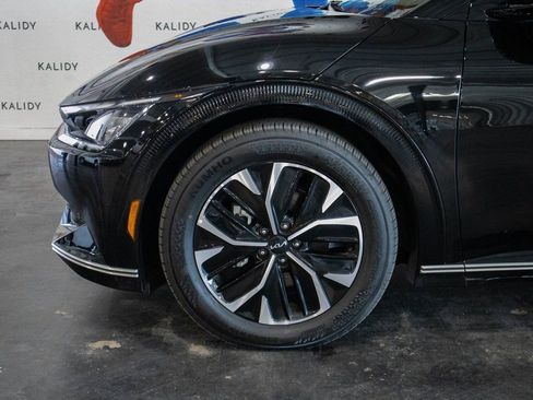 New 2023 Kia EV6 Wind AWD/4WD image 16