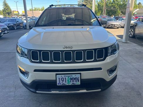Used 2017 Jeep Compass Limited AWD/4WD image 3