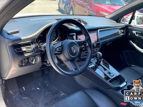 Used 2023 Porsche Macan S AWD/4WD image 17