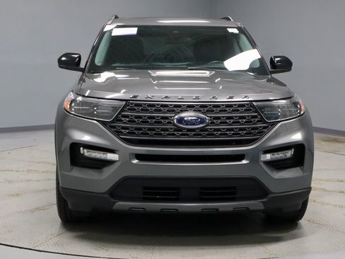 Used 2023 Ford Explorer XLT w/ Equipment Group 202A AWD/4WD image 7