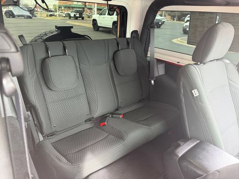 Used 2021 Jeep Wrangler Sport image 18