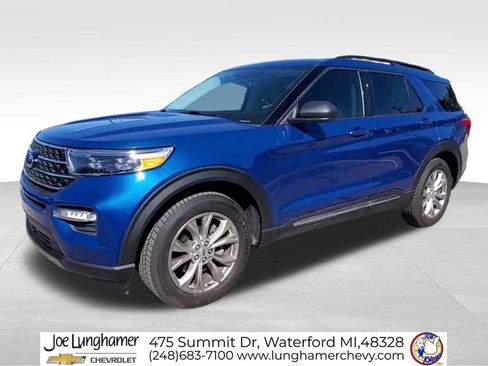 Used 2020 Ford Explorer XLT w/ Equipment Group 202A AWD/4WD image 4