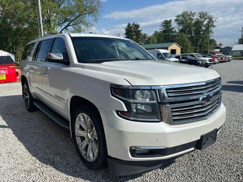 Used 2017 Chevrolet Suburban Premier AWD/4WD image 9