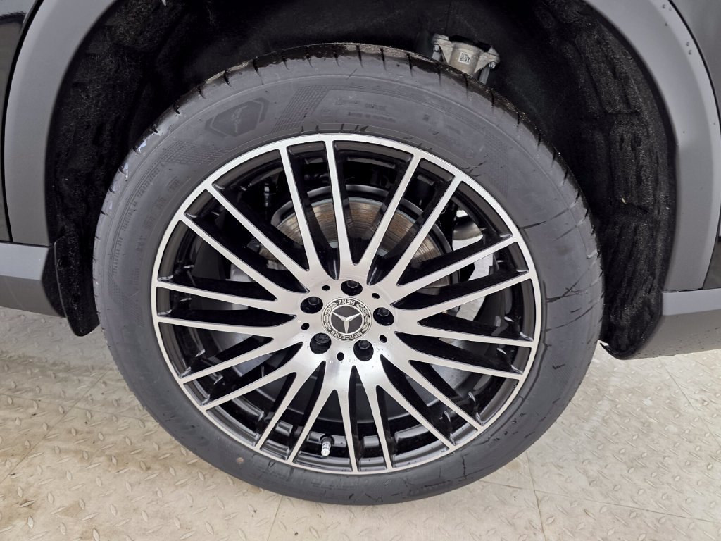 New 2027 Mercedes-Benz GLC 300 image 12