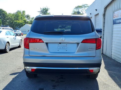 Used 2017 Honda Pilot Touring image 4