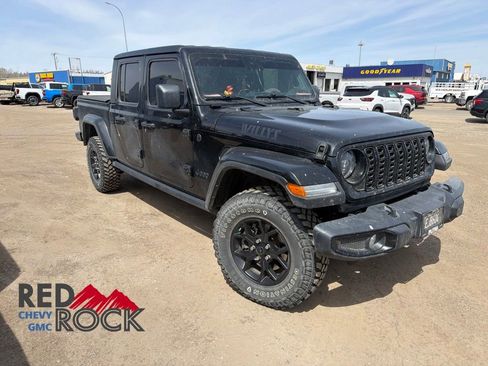 Used 2024 Jeep Gladiator Sport AWD/4WD image 3