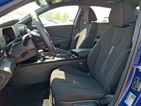 Certified 2025 Hyundai Elantra Sport image 13