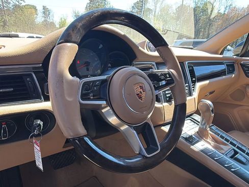 Used 2015 Porsche Macan S image 25