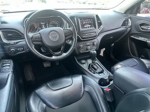 Used 2020 Jeep Cherokee Latitude Plus AWD/4WD image 19