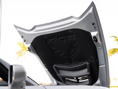 Used 2016 Chevrolet Corvette Z06 w/ 3LZ Preferred Equipment Group RWD image 40