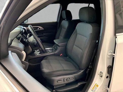 Used 2023 Chevrolet Traverse LT image 27