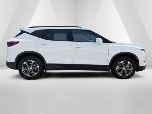 Used 2024 Chevrolet Blazer LT AWD/4WD image 8