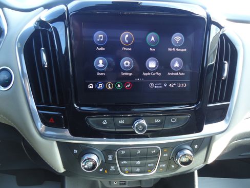 Used 2022 Chevrolet Traverse Premier w/ LPO, 'HIT The Road' Package AWD/4WD image 14