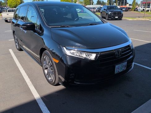 Used 2022 Honda Odyssey Elite image 4