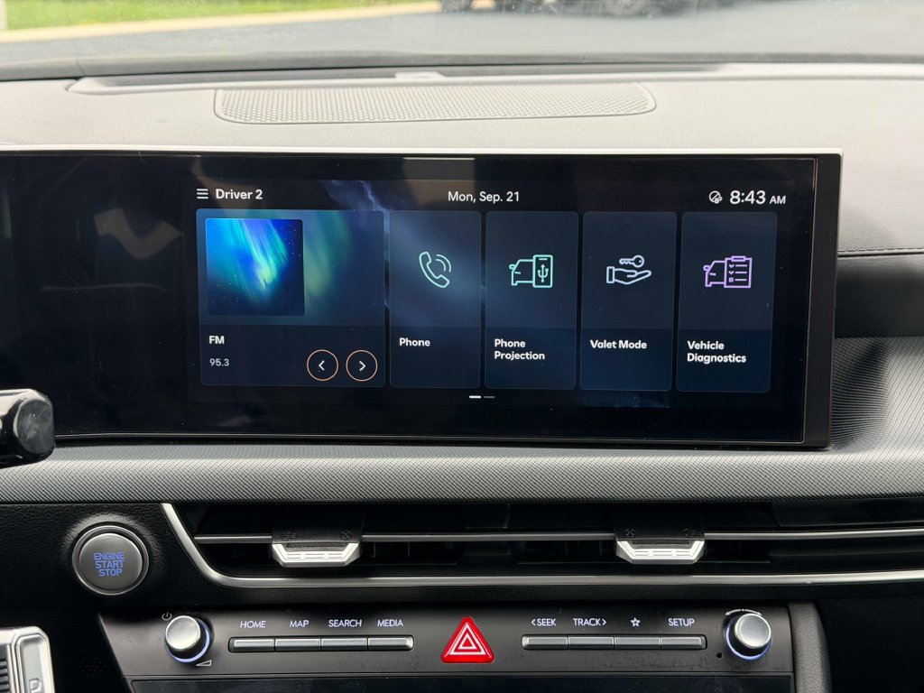 Used 2025 Hyundai Sonata SEL FWD image 32