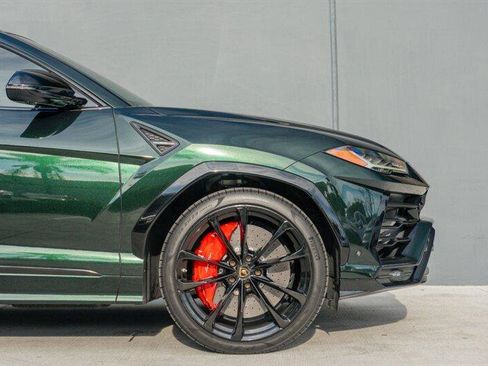 Used 2020 Lamborghini Urus image 34