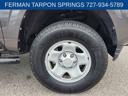 Used 2017 Toyota Tacoma SR image 11