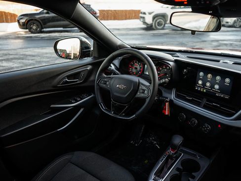 New 2026 Chevrolet Trax RS w/ Sunroof Package image 13