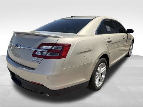 Used 2017 Ford Taurus SEL FWD image 29