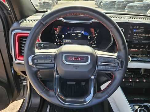 Used 2024 GMC Canyon AT4X AWD/4WD image 16
