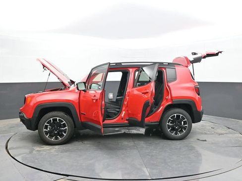 Used 2023 Jeep Renegade Trailhawk AWD/4WD image 61