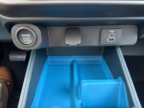 New 2025 Ford Maverick XLT w/ XLT Luxury Package image 34