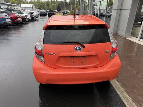 Used 2014 Toyota Prius C Two FWD image 4