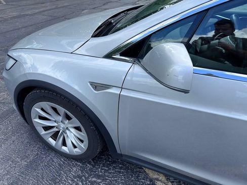 Used 2016 Tesla Model X 75D AWD/4WD image 13