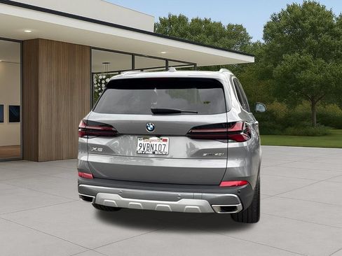 Used 2026 BMW X5 sDrive40i w/ Premium Package RWD image 9