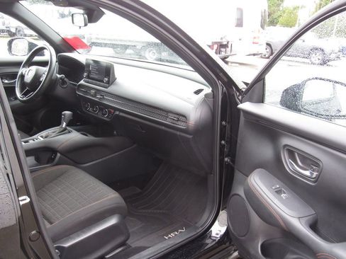Used 2024 Honda HR-V Sport image 16