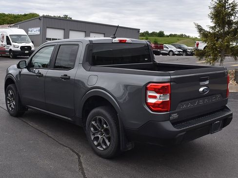 Used 2022 Ford Maverick XLT FWD image 2