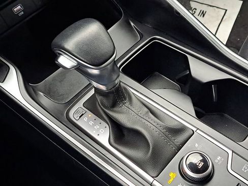 Used 2023 Kia Sorento S image 16