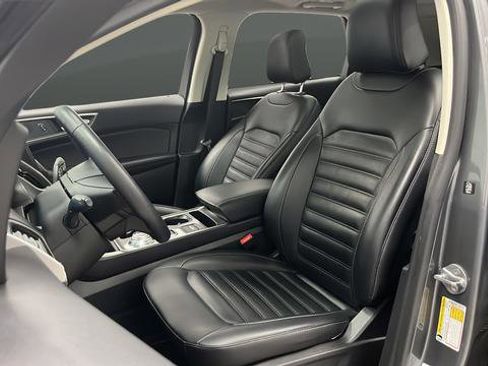 Used 2024 Ford Edge SEL w/ Convenience Package AWD/4WD image 9