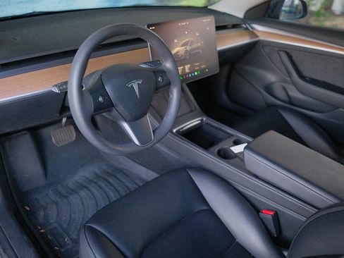 Used 2023 Tesla Model 3 Standard Range RWD image 12