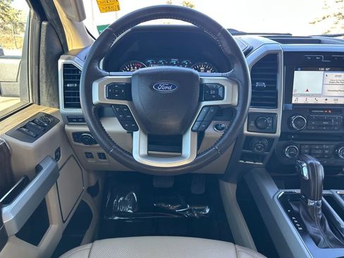 Used 2018 Ford F150 Lariat image 9