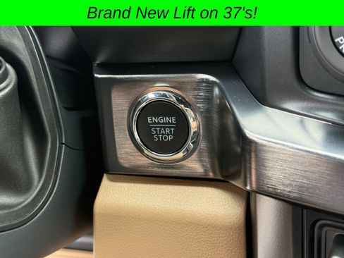 Used 2025 Ford F350 Lariat w/ Lariat Ultimate Package AWD/4WD image 40