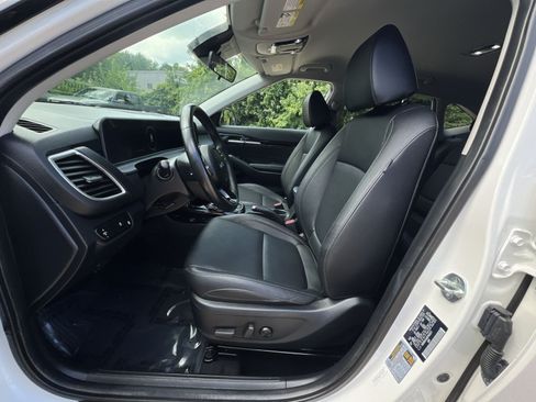 Used 2024 Kia Seltos EX FWD image 17